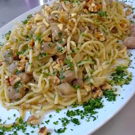 לינה וארוחת בוקר Giada 3*